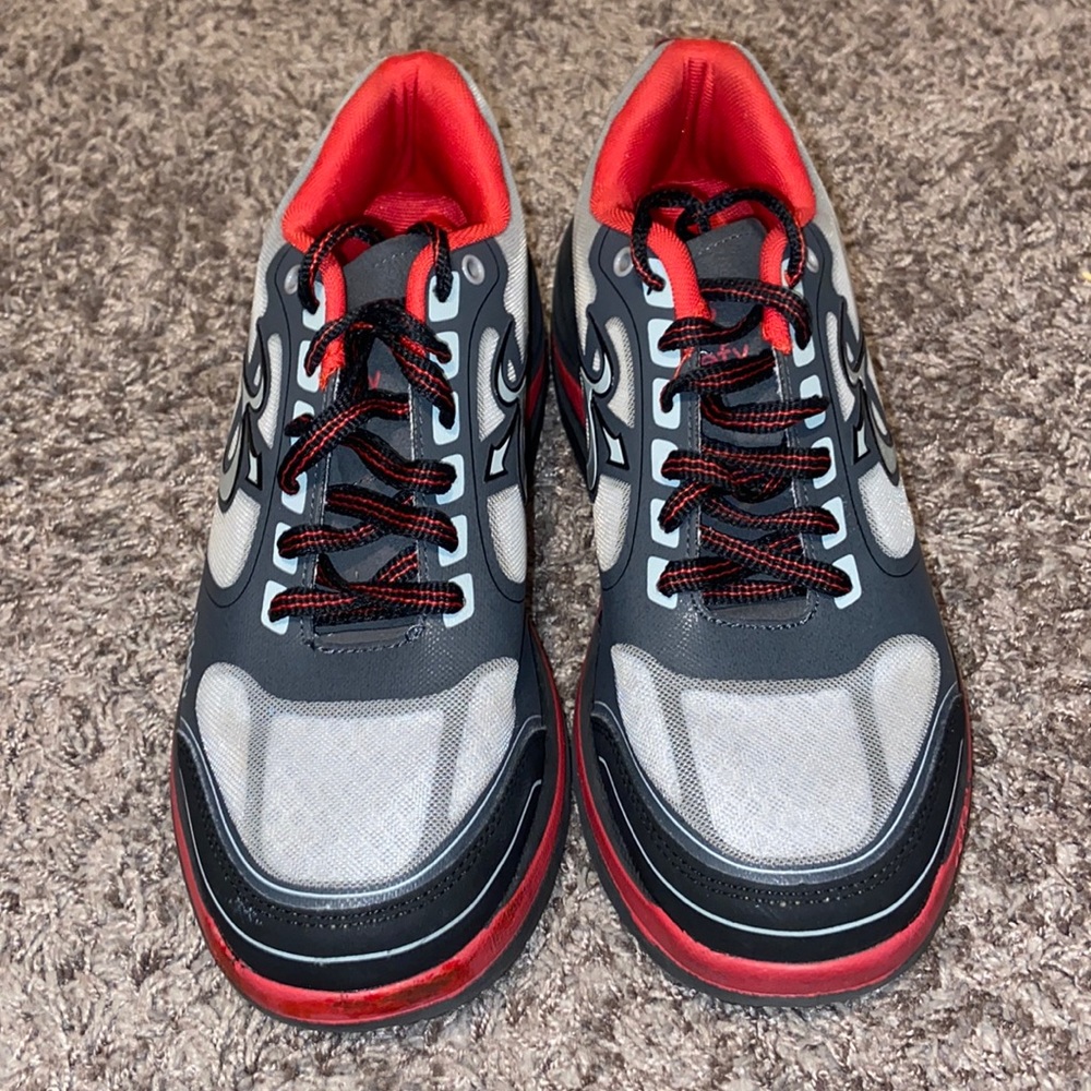 Men’s GDEFY Sz: 9.5
